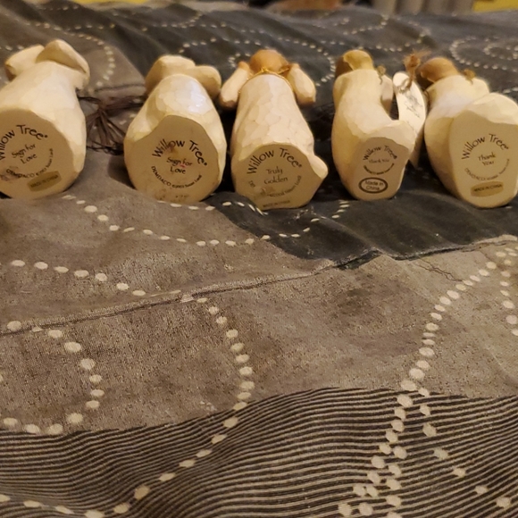 Willow tree figurines - Picture 2 of 4